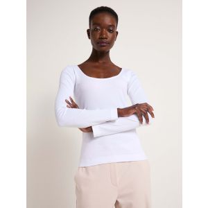 LANIUS_AW23-13648-100-white-34_Langarmshirt-mit-tiefem-Aussc