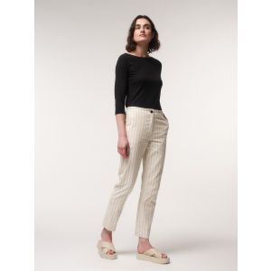 LANIUS_SS23_13449-00_Nadelstreifen_Bleistifthose_off-white_b