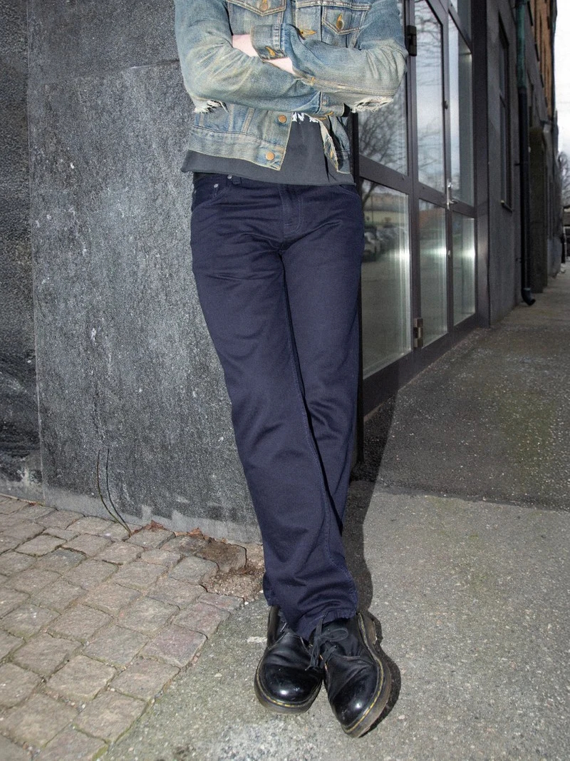 jeans-die ihre-farbe-behält